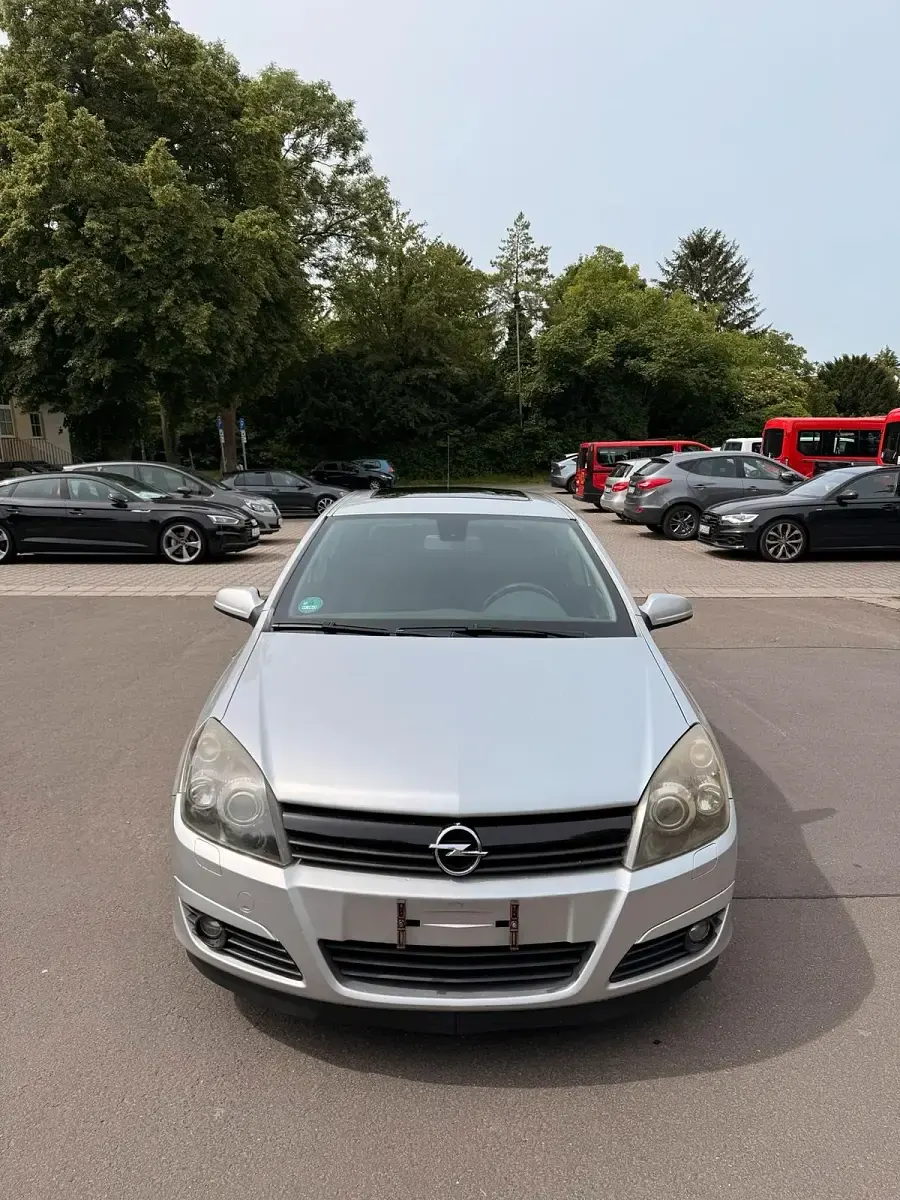 Gebraucht Opel Astra Sport 105 PS (77 kW) 2005 Silber Kleinwagen