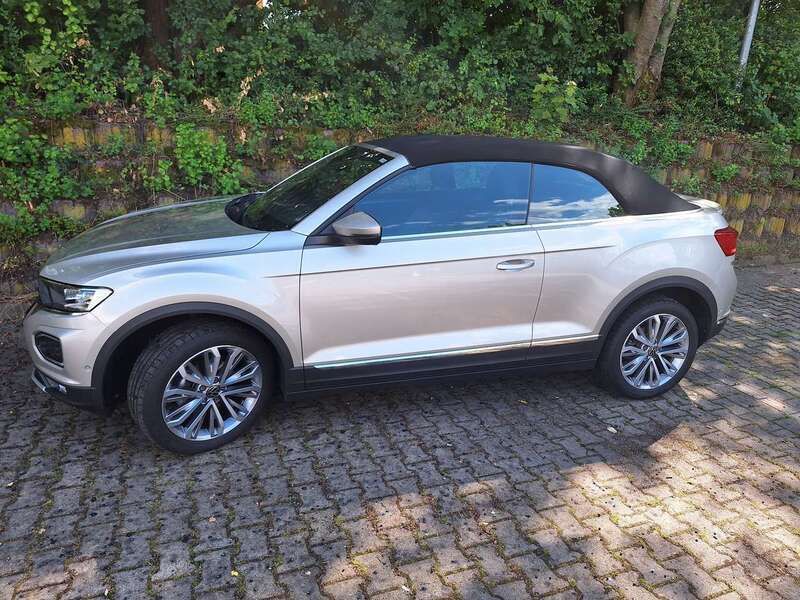 Silber Gebraucht 2020 VW T-Roc Cabriolet Style Cabrio | 23.950 € (Fairer Preis) - Bild 1/4