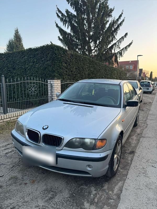 Gebraucht BMW 320 150 PS (110 kW) 2004 Silber Limousine