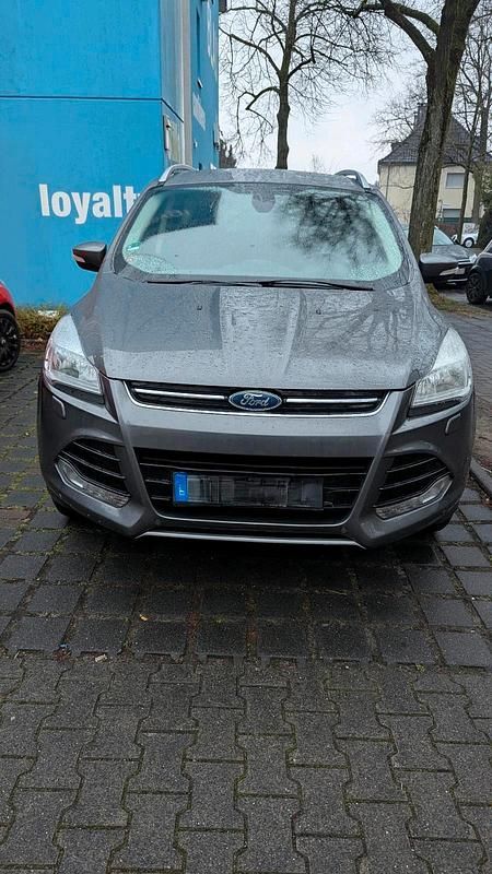Gebraucht Ford Kuga 140 PS (102 kW) 2014 Grau SUV