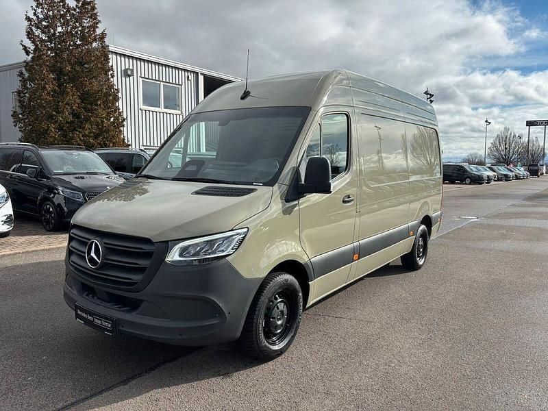 Gebraucht Mercedes Sprinter 170 PS (125 kW) 2025 Moosgrau Van