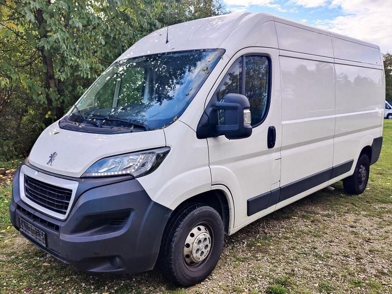 Weiß Gebraucht 2021 Peugeot Boxer Avantage Van | 10.900 € (Fairer Preis) - Bild 1/4