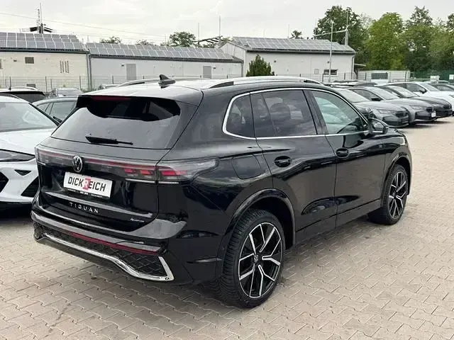 Gebraucht VW Tiguan R-line 193 PS (141 kW) 2025 Schwarz SUV