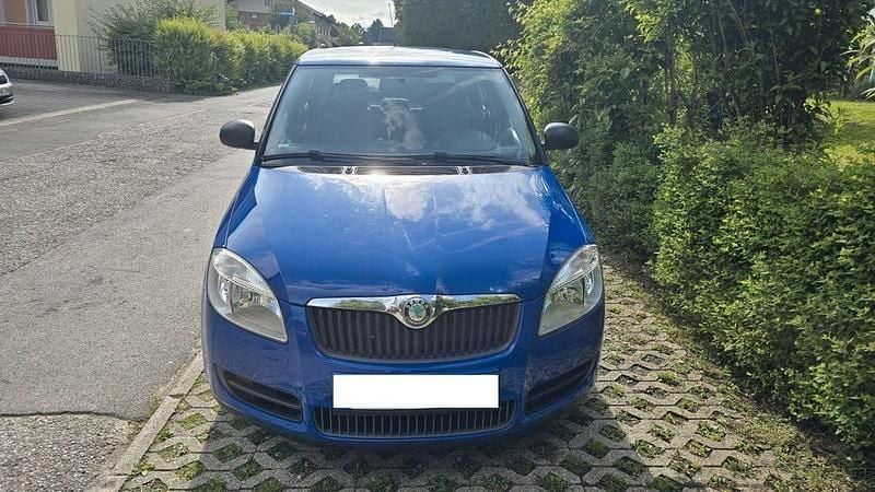Blau Gebraucht 2009 Skoda Fabia Classic Kleinwagen | 1.200 € (Guter Preis) - Bild 1/4