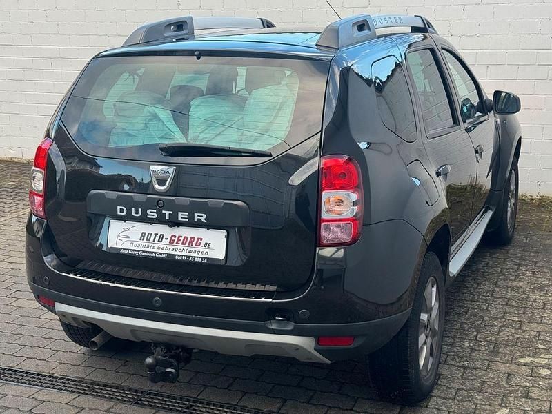 Gebraucht Dacia Duster Prestige 105 PS (77 kW) 2015 Schwarz SUV