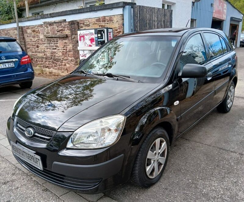 Schwarz Gebraucht 2009 Kia Rio Attract Limousine | 2.399 € (Fairer Preis) - Bild 1/4