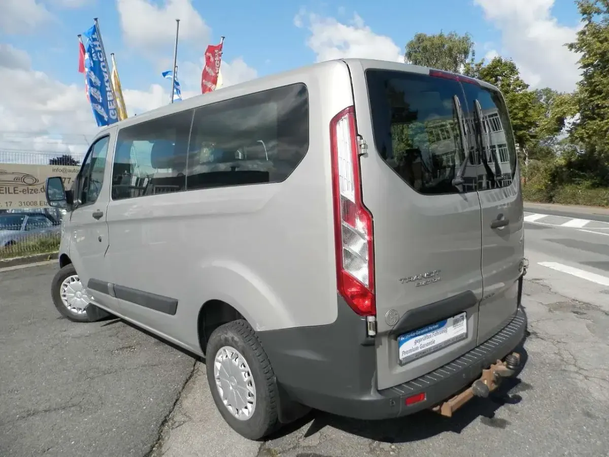 Gebraucht Ford Transit Trend 101 PS (74 kW) 2013 Grau Kombi