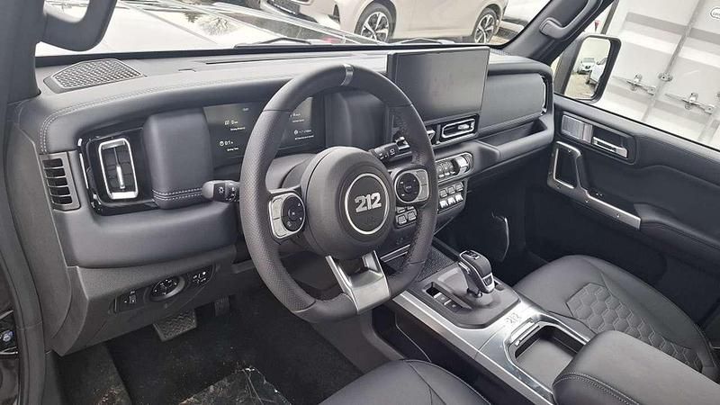 Neu BAW 212 166 PS (122 kW) 2026 Schwarz SUV