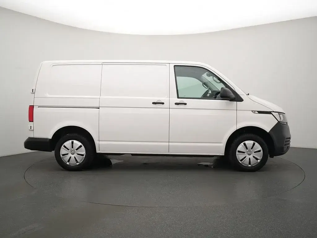 Gebraucht VW T6.1 150 PS (110 kW) 2022 Weiss / candy weiss Van