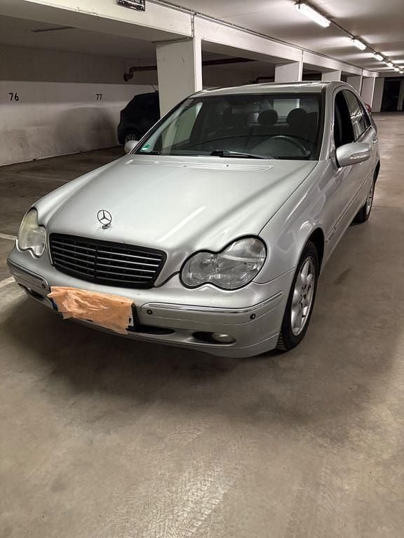 Silber Gebraucht 2003 Mercedes C180 Limousine | 2.990 € (Guter Preis) - Bild 1/4
