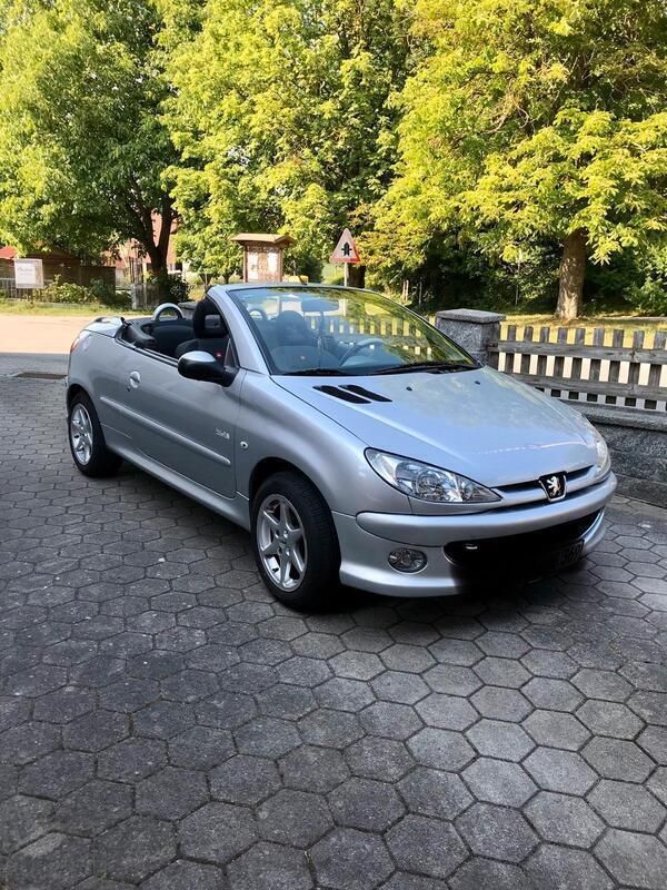 Silber Gebraucht 2007 Peugeot 206 CC Cabrio | 2.600 € - Bild 1/4