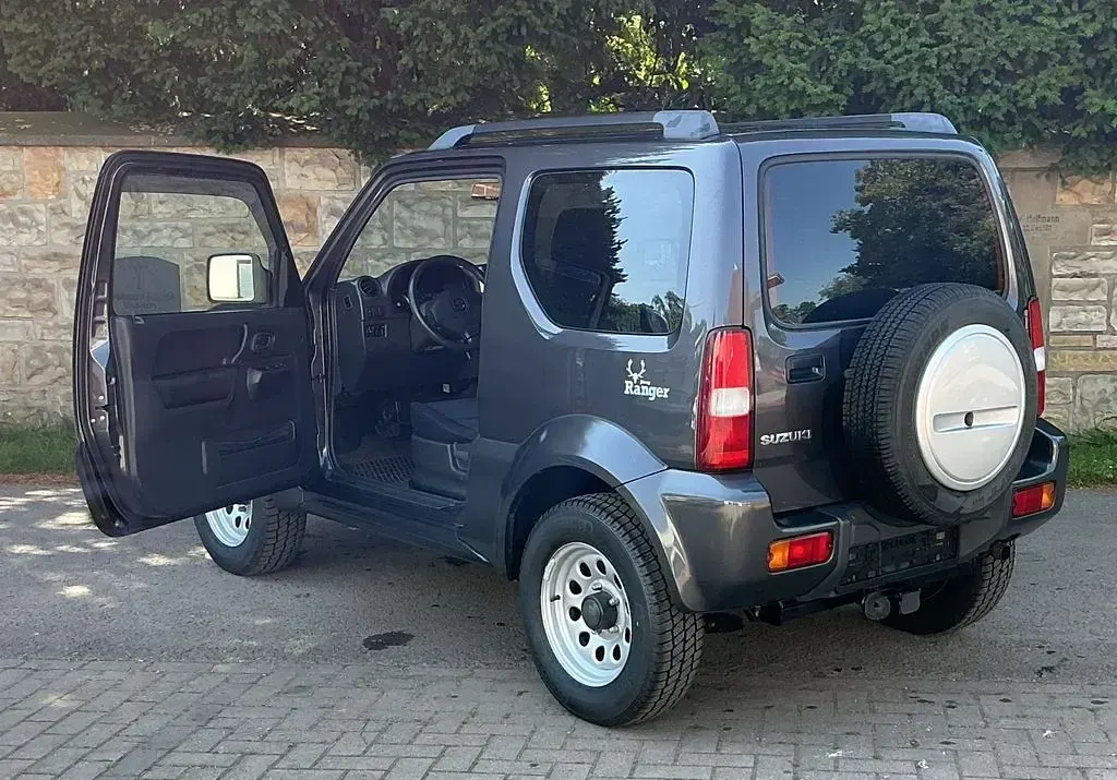 Gebraucht Suzuki Jimny 86 PS (63 kW) 2013 Grau SUV