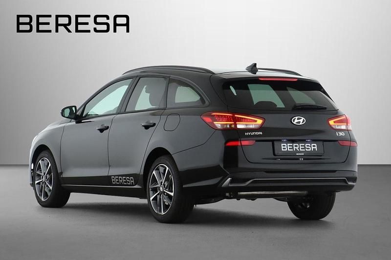 Gebraucht Hyundai i30 Advantage 140 PS (102 kW) 2024 Schwarz Kombi