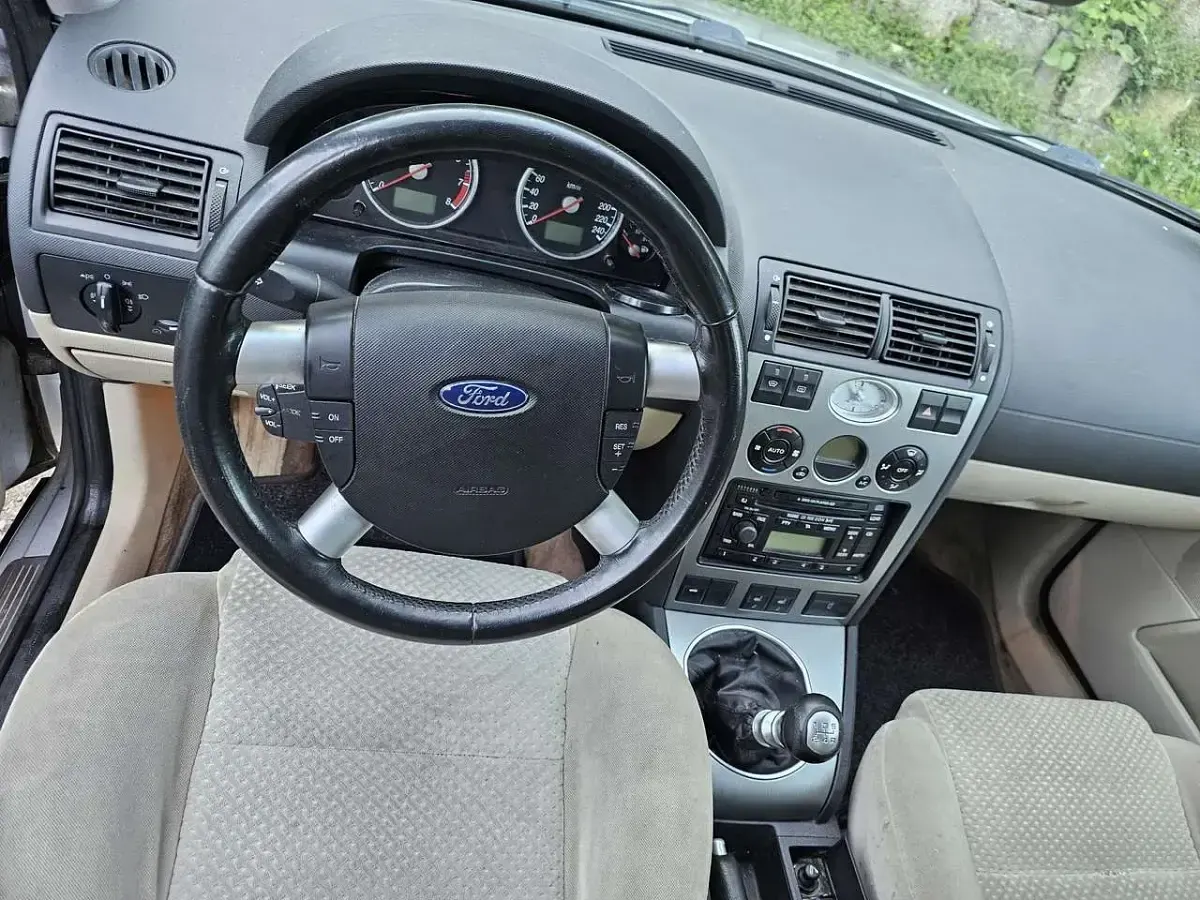 Gebraucht Ford Mondeo Trend 145 PS (106 kW) 2001 Limousine