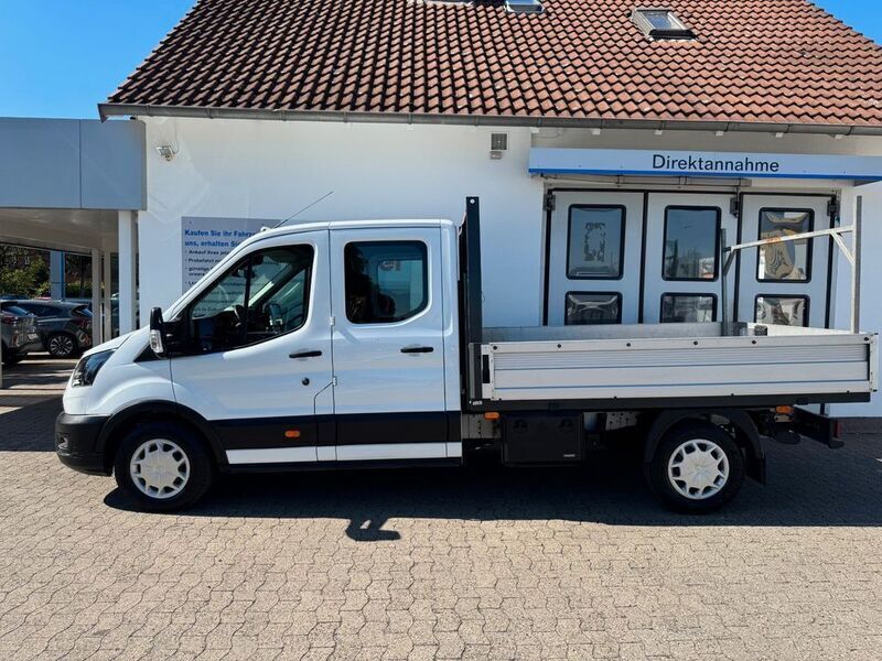 Gebraucht Ford Transit Trend 131 PS (96 kW) 2023 Weiß Limousine