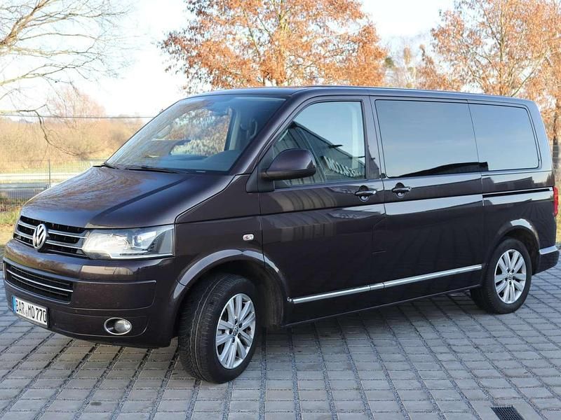 Gebraucht VW Multivan Highline 179 PS (131 kW) 2011 Violett Van