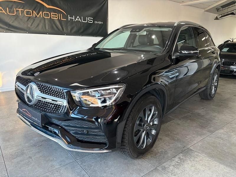 Schwarz/baltic black Gebraucht 2022 Mercedes GLC300 AMG SUV | 39.980 € (Superpreis) - Bild 1/2