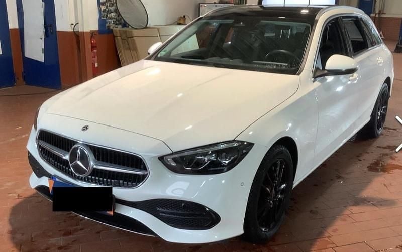 Gebraucht Mercedes C300e Advanced Plus 313 PS (230 kW) 2024 Polarweiss  unilack Kombi
