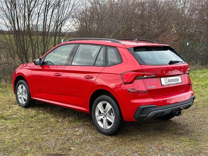 Neu Skoda 105 116 PS (85 kW) 2025 Rot Limousine