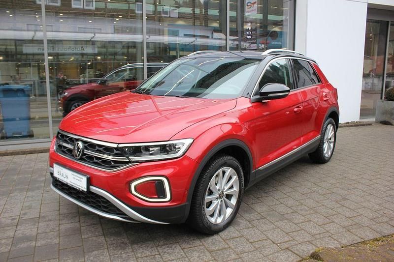 Gebraucht VW T-Roc Style 150 PS (110 kW) 2022 Rot SUV