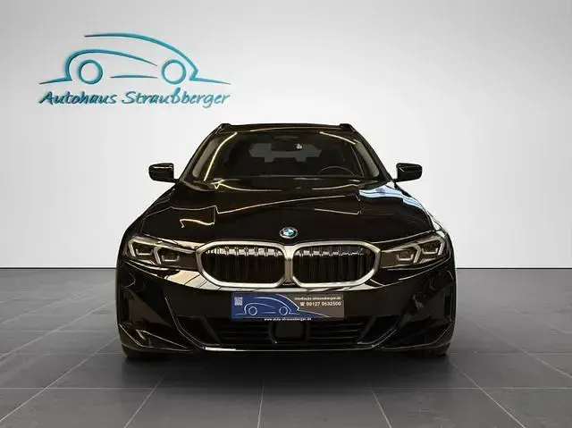 Używany BMW 320 Shadowline 190 KM (139 kW) 2024 Czarny Kombi