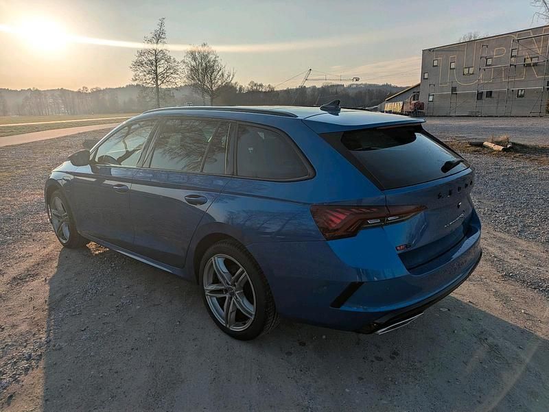 Gebraucht Skoda Octavia RS 245 PS (180 kW) 2021 Blau Kombi