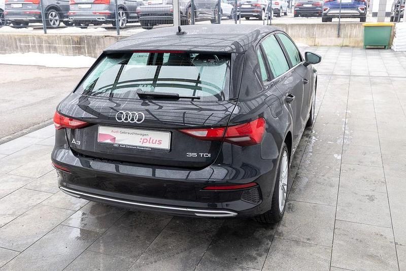 Gebraucht Audi A3 Advanced Plus 150 PS (110 kW) 2023 Brillantschwarz Limousine