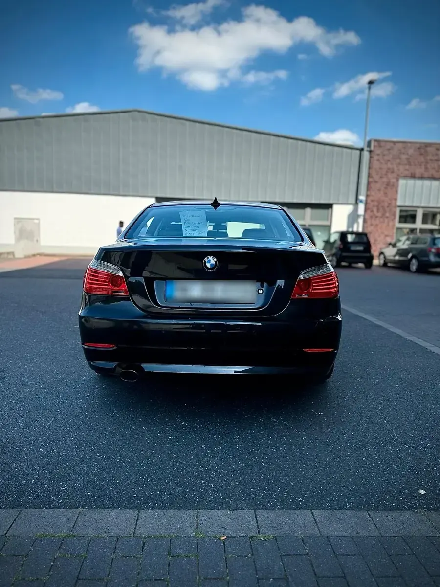 Gebraucht BMW 520 177 PS (130 kW) 2009 Schwarz Limousine