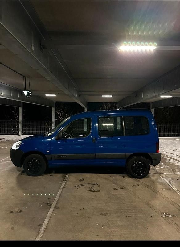 Blau Gebraucht 2005 Citroën Berlingo Van / Kleinbus | 2.000 € (Fairer Preis) - Bild 1/4