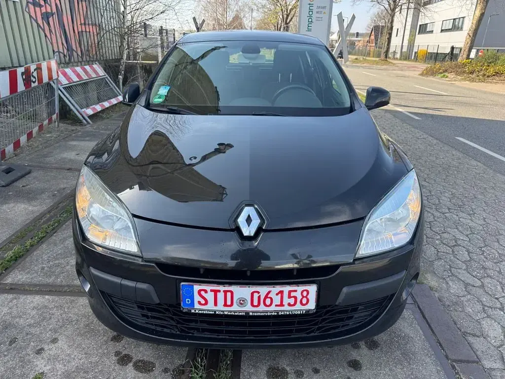 Używany Renault Mégane Dynamique 131 KM (96 kW) 2008 Czarny Sedan/Limuzyna