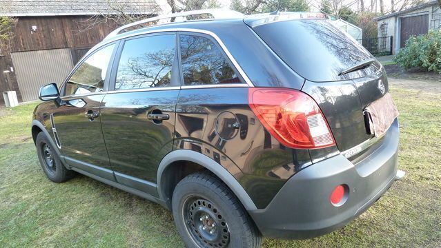 Gebraucht Opel Antara Design Edition 167 PS (122 kW) 2011 Schwarz metallic SUV
