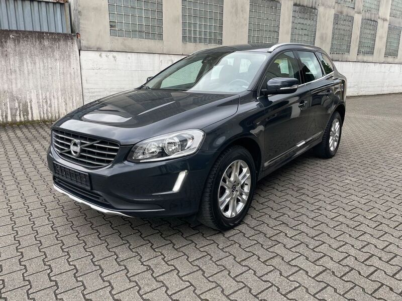 Grau Gebraucht 2014 Volvo XC60 Summum SUV | 13.950 € (Fairer Preis) - Bild 1/4