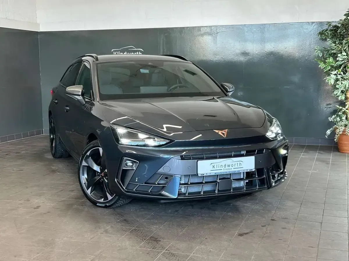 Gebraucht Cupra Leon 150 PS (110 kW) 2025 Grau Kombi