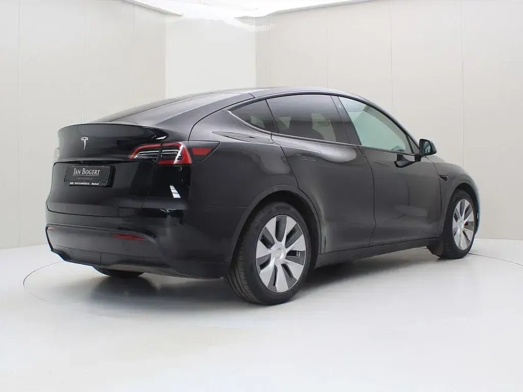 Gebraucht Tesla Model Y Standard Range 253 kW (345 PS) 2023 Schwarz SUV