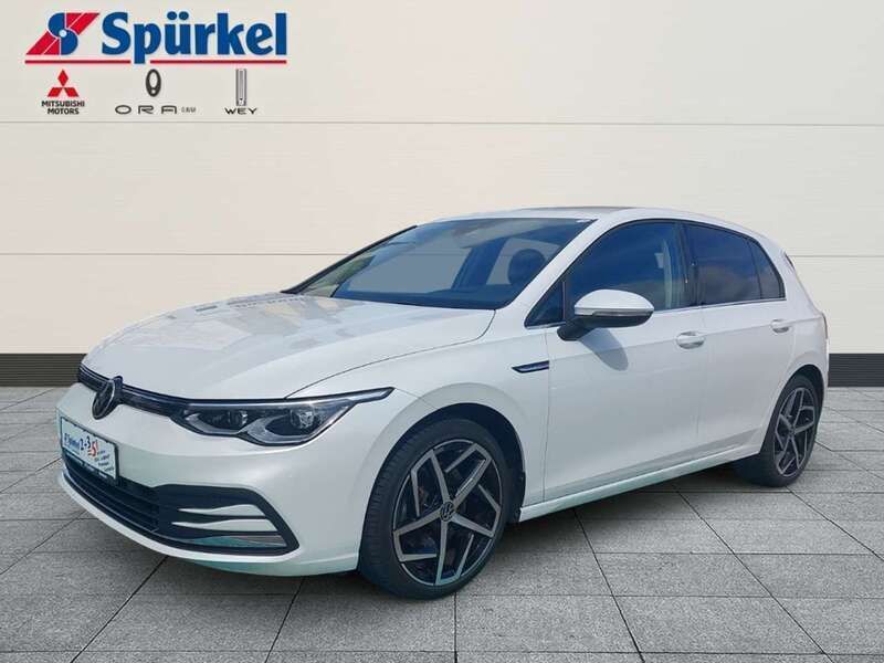 Weiss Gebraucht 2020 VW Golf VIII Style Limousine | 19.980 € (Fairer Preis) - Bild 1/4