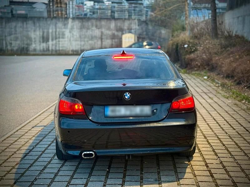 Gebraucht BMW 530 214 PS (157 kW) 2005 Schwarz Limousine