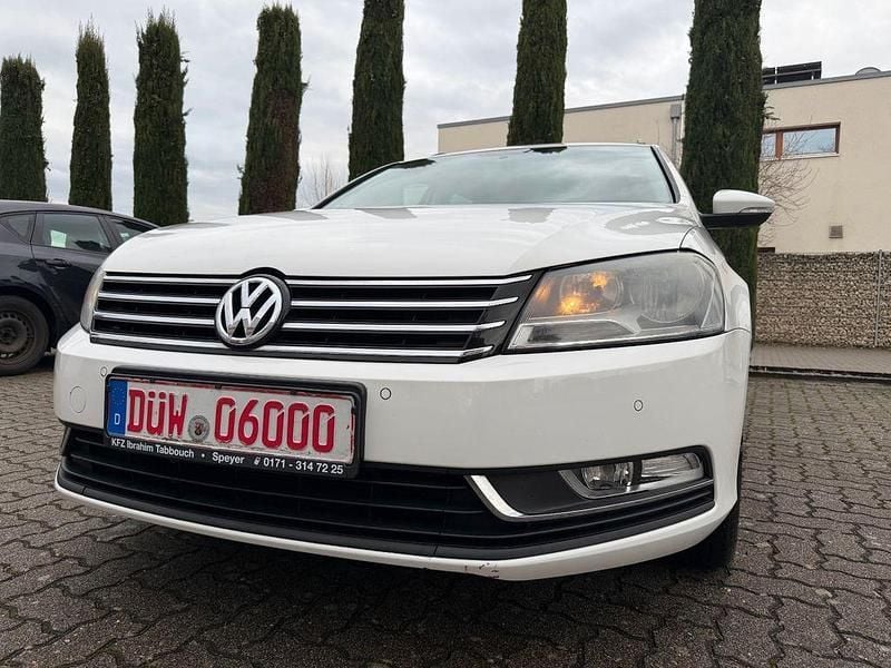 Second-hand VW Passat 150 CP (110 kW) 2013 Alb Berlinǎ