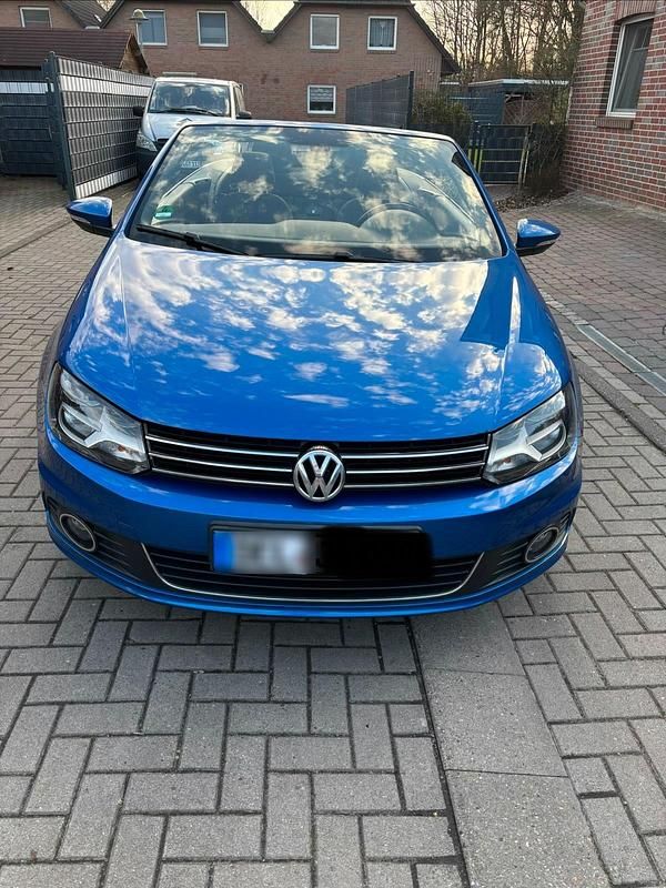 Usata VW Eos 160 CV (117 kW) 2011 Blu Cabrio