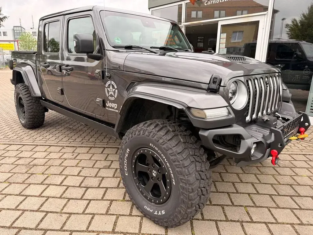 Gebraucht Jeep Gladiator 264 PS (194 kW) 2021 Grau Pickup