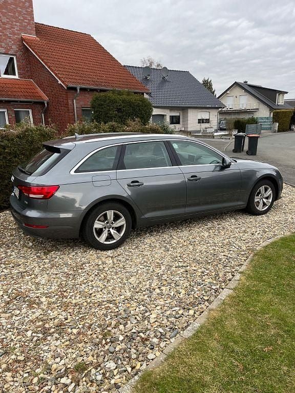 Gebraucht Audi A4 150 PS (110 kW) 2017 Grau Kombi
