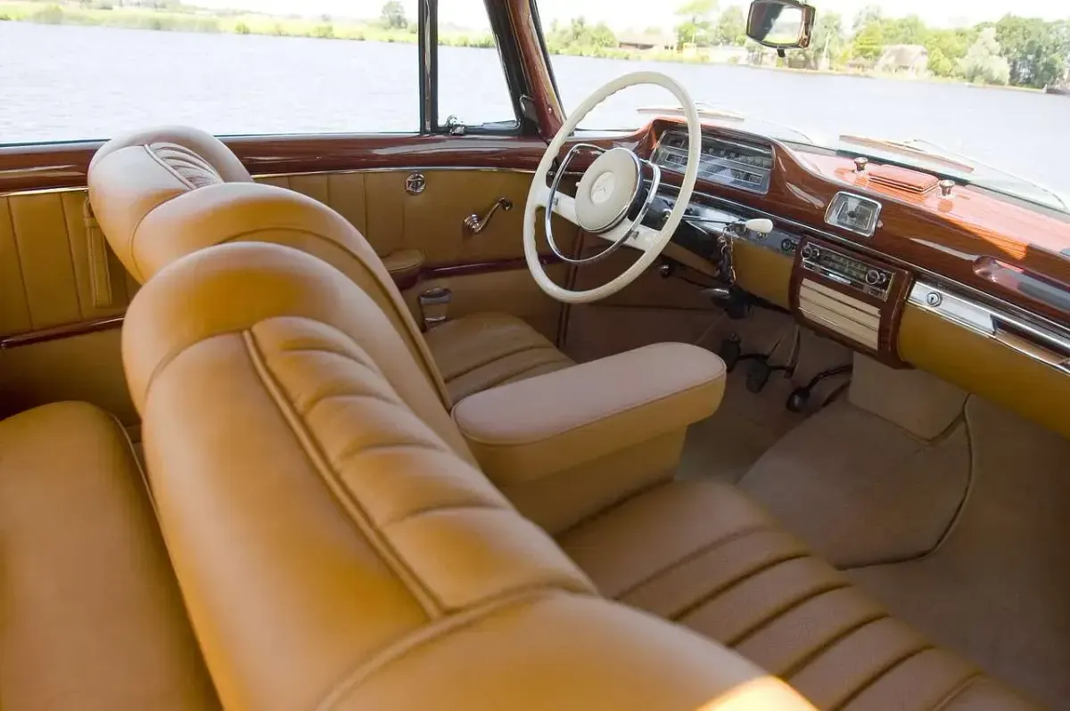 Gebraucht Mercedes 220 116 PS (85 kW) 1960 Blau Coupé