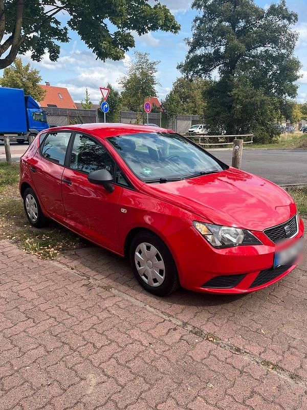 Rot Gebraucht 2015 Seat Ibiza Kleinwagen | 4.400 € (Guter Preis) - Bild 1/4