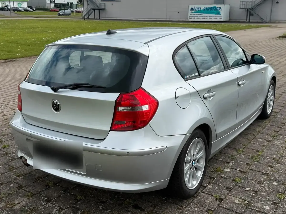 Gebraucht BMW 116 116 PS (85 kW) 2008 Silber Kleinwagen