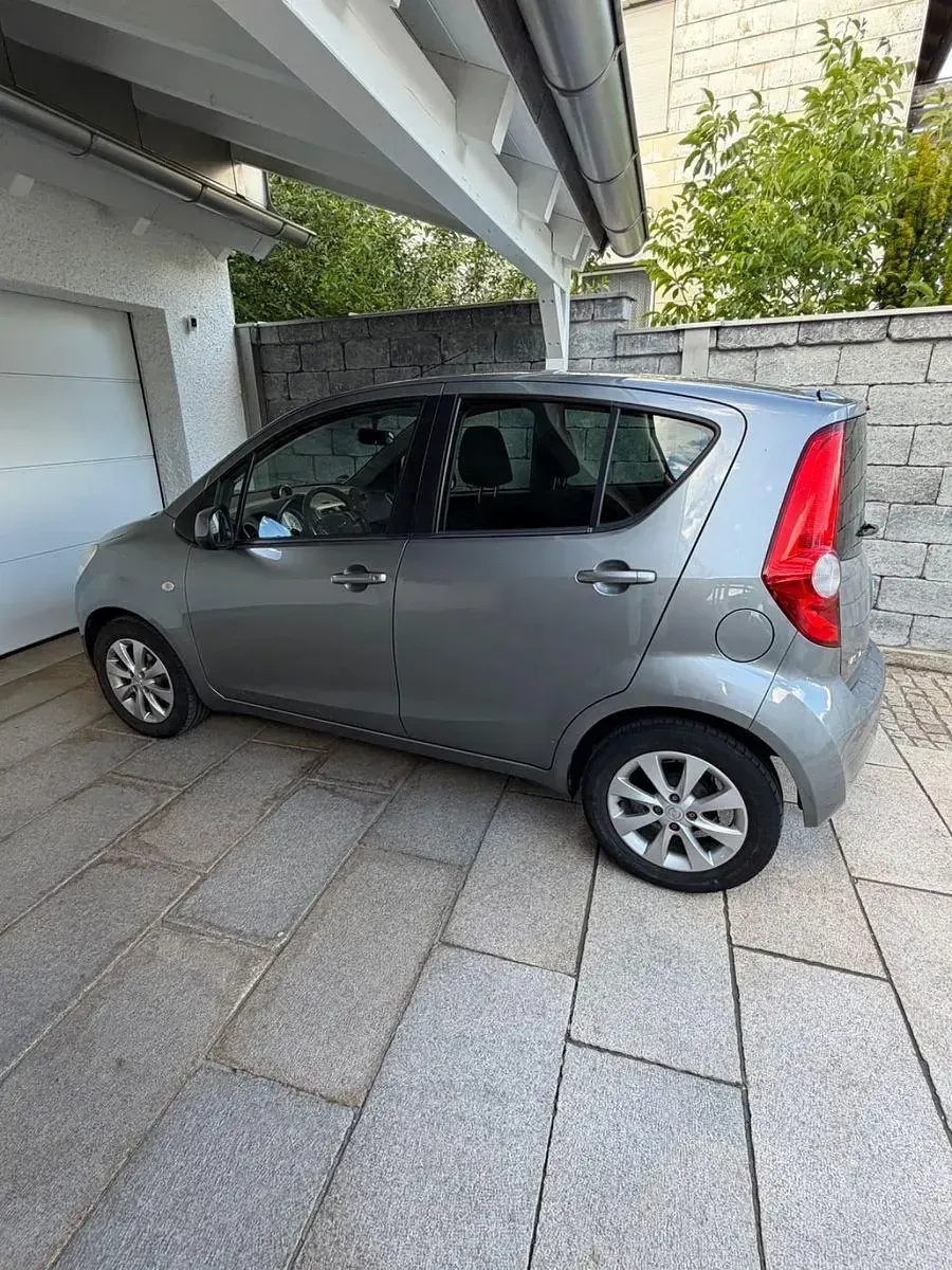 Gebraucht Opel Agila Edition 94 PS (69 kW) 2014 Grau Kleinwagen