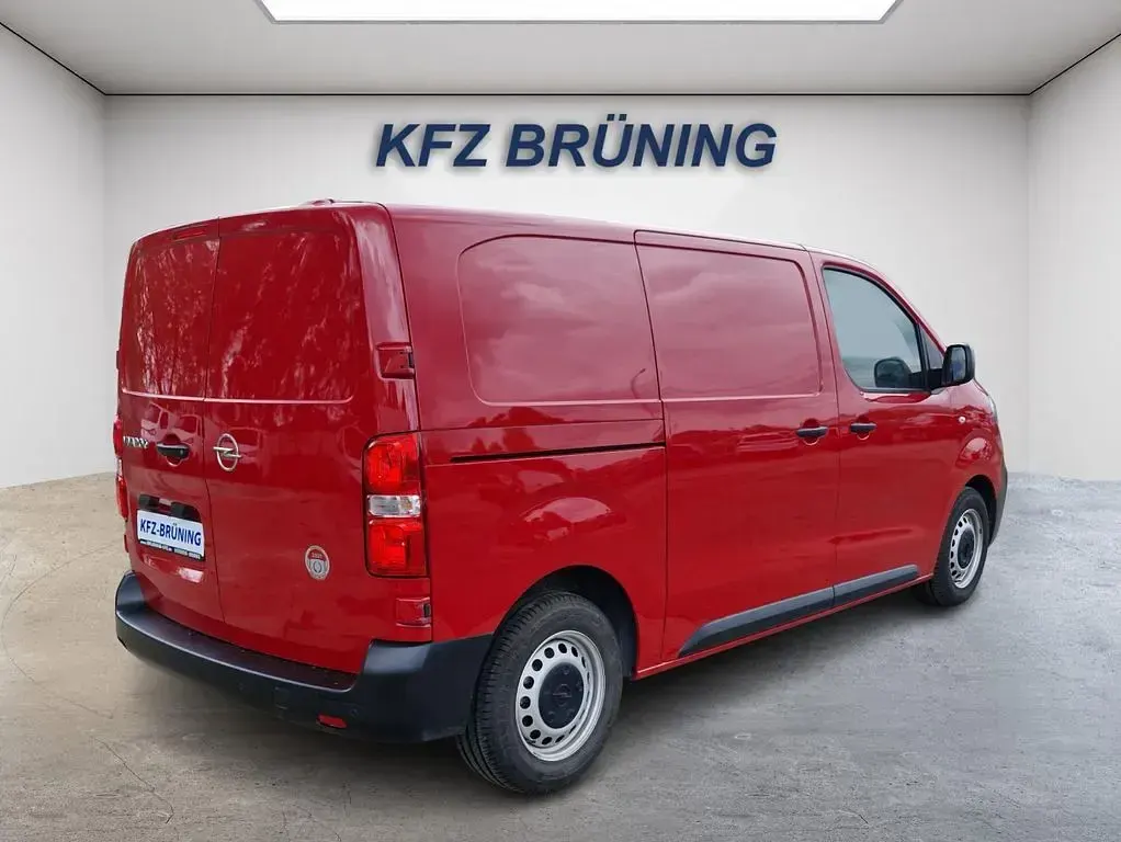 Gebraucht Opel Vivaro Edition 136 PS (100 kW) 2022 Rot Van / Kleinbus