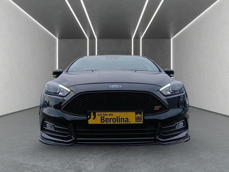 Gebraucht Ford Focus ST 250 PS (183 kW) 2017 Schwarz Limousine