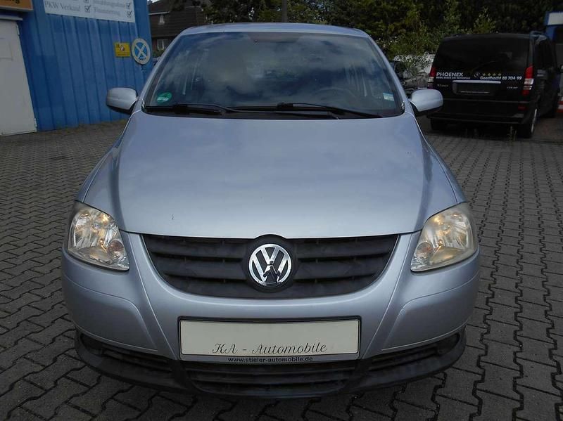 Gebraucht VW Fox Refresh 54 PS (39 kW) 2009 Munich silver metallic Kleinwagen