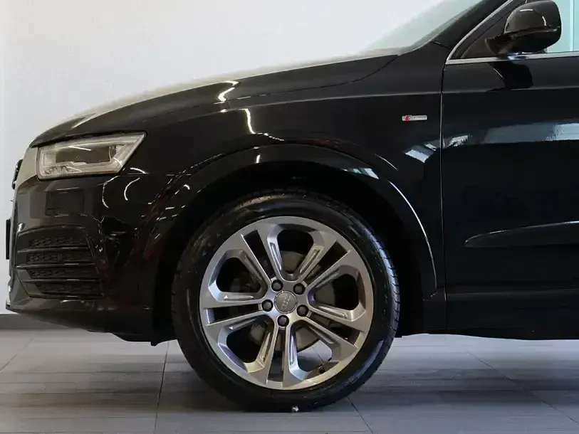 Gebraucht Audi Q3 S-Line 180 PS (132 kW) 2016 Schwarz (mythosschwarz) schwarz SUV
