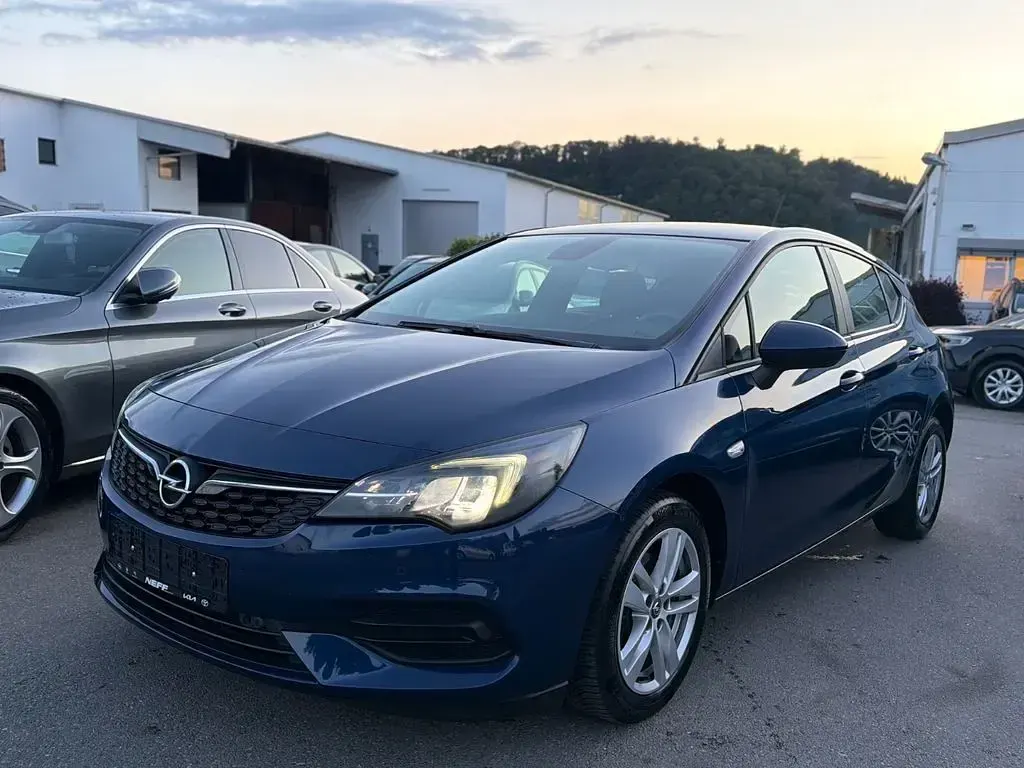 Gebraucht Opel Astra Edition 131 PS (96 kW) 2020 Blau Limousine