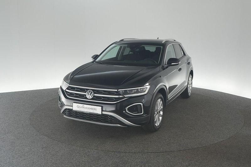 Schwarz Gebraucht 2024 VW T-Roc Style SUV | 28.890 € (Fairer Preis) - Bild 1/4